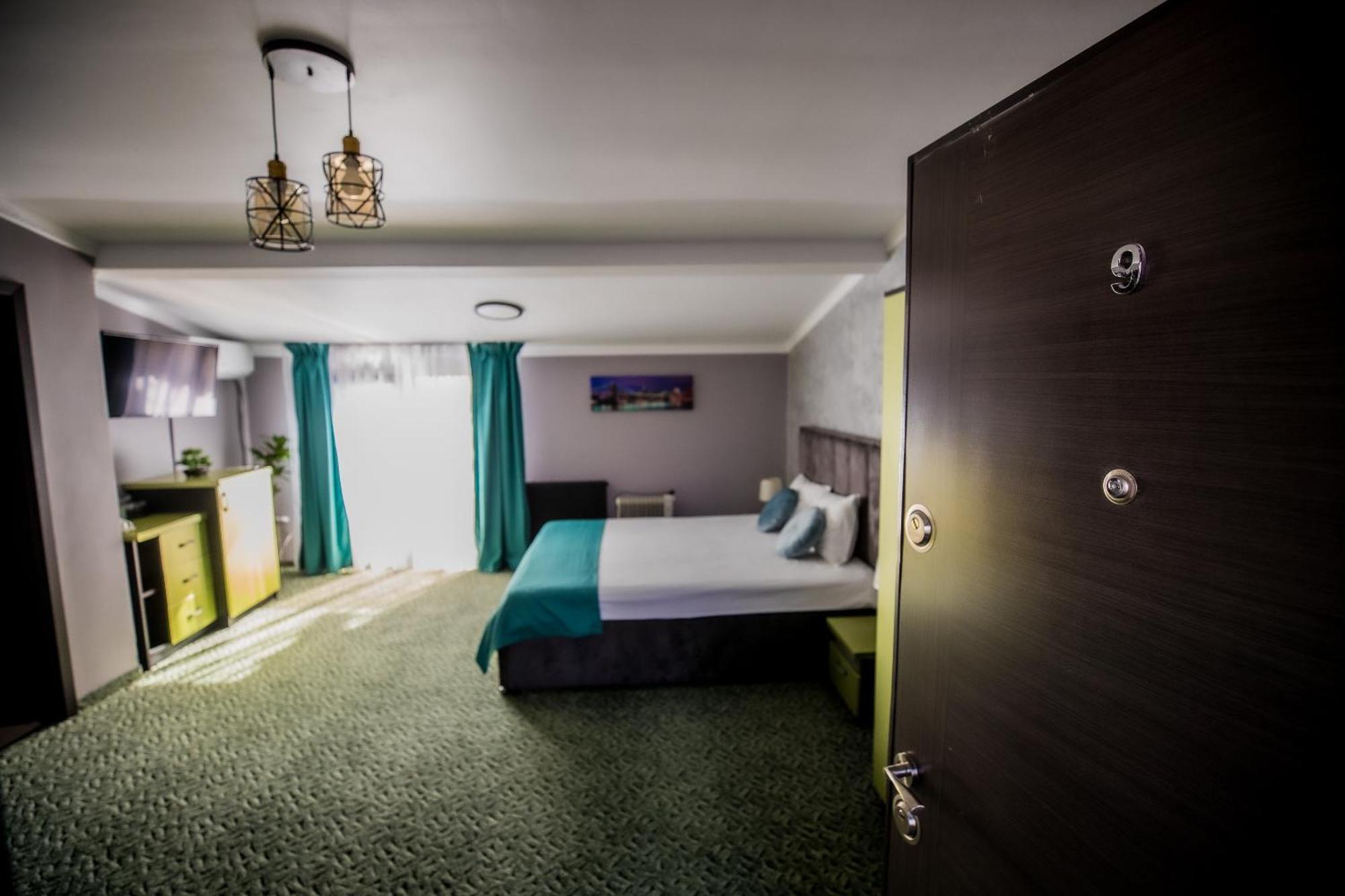 Nelana Hostel Kolozsvár Kültér fotó