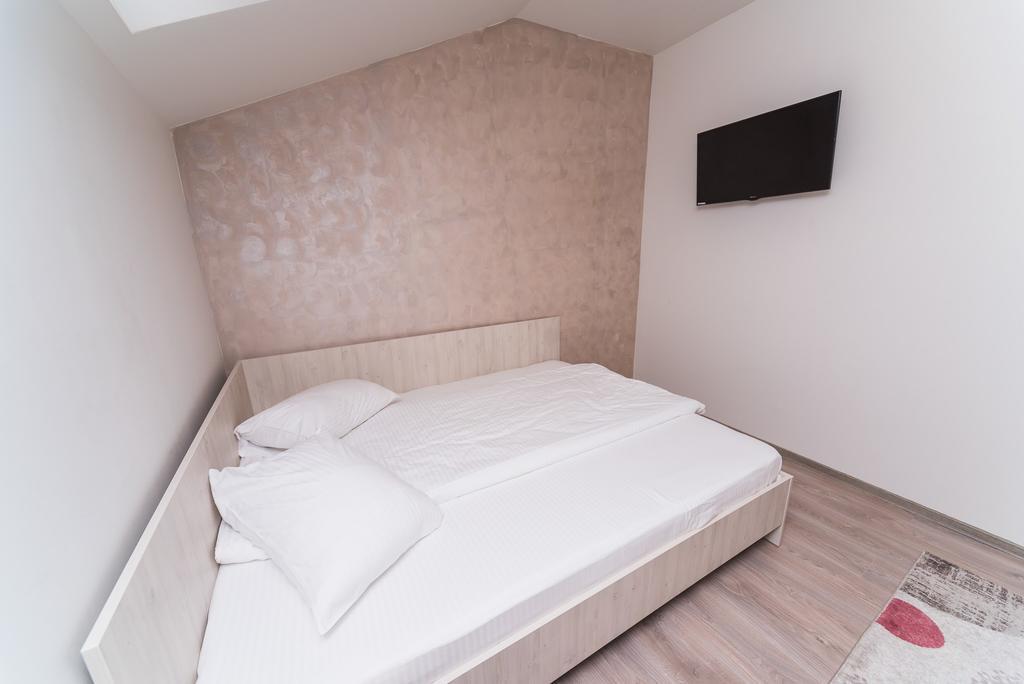 Nelana Hostel Kolozsvár Kültér fotó