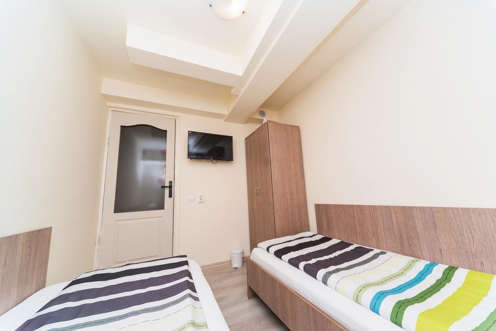 Nelana Hostel Kolozsvár Kültér fotó